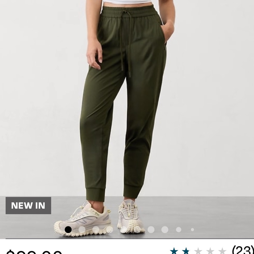 EUC Athleta mid rise trekkie north jogger- 6 tall, light olive